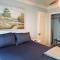 1 mile to Fort Sill! The CaroleBelle Cottage sleeps 8 with hottub,grills,firepit