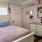1 mile to Fort Sill! The CaroleBelle Cottage sleeps 8 with hottub,grills,firepit