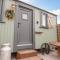 Heather Hut at Copy House Hideaway - Barnoldswick