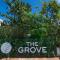 Luxury 1 bed apartment near Seven Mile Beach at The Grove - Villa Flamingo Haven - Upper Land