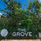 Luxury 1 bed apartment near Seven Mile Beach at The Grove - Villa Gypsy Soul - Upper Land