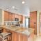 Golf Course Views, Hot Tub Access Phoenix Home!