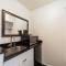 Captains Table Hotel by Everglades Adventures