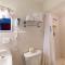 Captains Table Hotel by Everglades Adventures