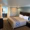 Industry Inn & Suites - La Puente