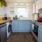 Cozy, Chic, Dairy Cottage near to Beach & Shops- Parking