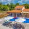 Holiday House Krase with Private Pool - Smoljanci