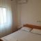 Apartments and rooms with parking space Metajna, Pag - 4120