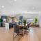Breezy Oasis with Pooltable, Heated Pool, Golf & Gazeebo L29