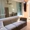 AMPLIA VIVIENDA NEW para12 pers a 4 min caminando de PLAYA con Terraza, Piscina Com, Wifi, Ventiladores de techo, Lavavajillas