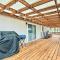 13 Mi to Lake Powell Mtn-View Home with Deck and BBQ - Big Water
