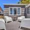 Quaint Sur La Mer Cottage with Deck, Fire Pit