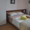 Rooms by the sea Krilo Jesenice, Omis - 10266