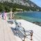 Apartments with a parking space Gradac, Makarska - 13196