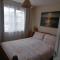 Le Chalet - 2 Bedroom Chalet House sleeps 3