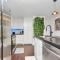 Hidden Gem Safari Home w/ Backyard Near Midtown