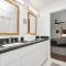 Hidden Gem Safari Home w/ Backyard Near Midtown