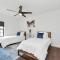 Hidden Gem Safari Home w/ Backyard Near Midtown
