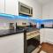 Hidden Gem Safari Home w/ Backyard Near Midtown