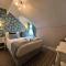 Delovely Hotel