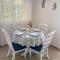 Beachfront Apartment, Quiet 4 Beds, 1 Bath, AC, Wi-Fi, Hot Water, in Paraiso near Los Patos
