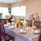 Four Seasons Guesthouses