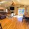 O7 Slopeside Bretton Woods Resort cottage with upscale stylings cozy decor tons of space