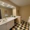 FV50 Pet friendly single level home in Bretton Woods walk to golf course and Mt Washington Hotel