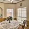 Spacious Houston Getaway about 23 Mi to Downtown!
