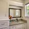 Spacious Houston Getaway about 23 Mi to Downtown!