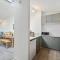 Misty Lakes - Lakefront Apartment