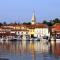 Apartments with a parking space Novigrad - 15227