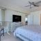 Barefoot Bungalow - Daytona Beach Shores