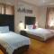 Sunrise Lodge