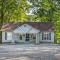 Cabin in Resort - half Mi to Guntersville Lake!