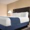 Super 8 by Wyndham Lindsay Olive Tree