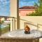 Grapevines Hotel