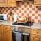 Adrian House, near Hospital, easy parking + garden - Carlisle