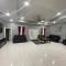 MAGNITO Mini-Mansion at IAH with pool & gym - همبل