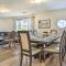 Ideally Located Glen Cove Apartment! - Glen Cove