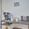 All-Encompassing Retreat with Pool and Game Room! - تامبا