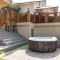 La Roccia Fiorita Appartamento con giardino e Jacuzzi