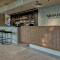Umani Hotel - Free Beach - Free Parking