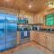 Hiwassee Hideaway Cabin with Mountain Views! - Turtletown