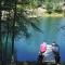 Dos Pinos Spacious Lakefront Cabin with Game Room - غروفلاند