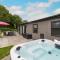 Blossom Lodge, 1 Roadford Lake Lodges - Lifton