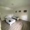 estrella24 LIVING ROOMS London