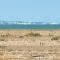 Pass the Keys Fabulous Beach Front Holiday Location - Lydd