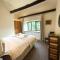 Pass the Keys Beautiful 2BR Converted Mill - Idyllic Location