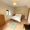 Pass the Keys Beautiful 2BR Converted Mill - Idyllic Location
